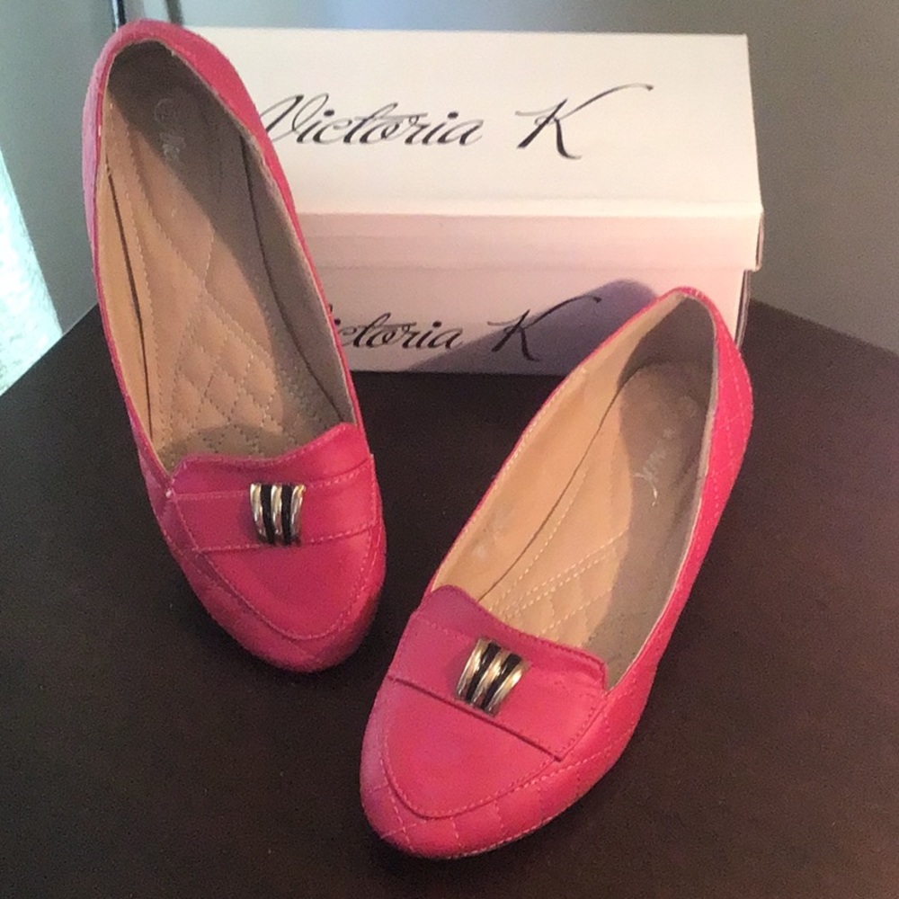 Victoria K - Fuchsia Quilted Shoes with slight wedge heel, size 7.5